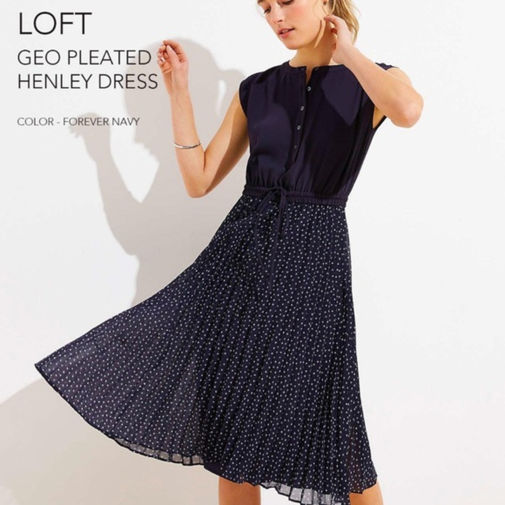 PETITE PLEATED HENLEY DRESS IN FOREVER NAVY Size 0